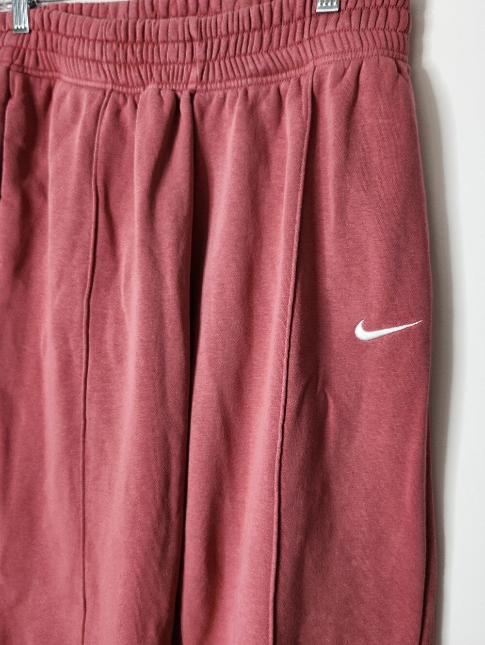 Nike Essential Fleece Joggers Womens Medium Pink Baggy Loose Fit Mid Rise - Picture 3 of 12